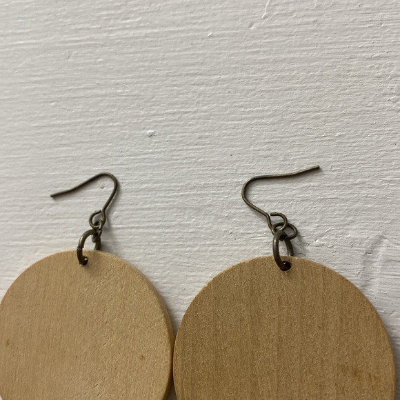 Wood rustic dangle earrings - Picture 3 of 3
